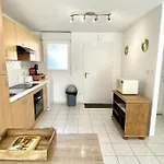Maison Pour 6 Personnes Avec Garage Et Jardin بيت للعطل لو كْروتْوَ