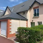 Maison Pour 6 Personnes Avec Garage Et Jardin بيت للعطل *