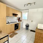 Maison Pour 6 Personnes Avec Garage Et Jardin * لو كْروتْوَ