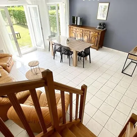 Maison Pour 6 Personnes Avec Garage Et Jardin لو كْروتْوَ