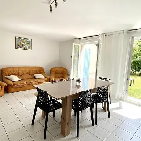Maison Pour 6 Personnes Avec Garage Et Jardin لو كْروتْوَ